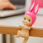 SONNY ANGEL HIPPERS LOOKING BACK BLIND BOX - Imagen 2